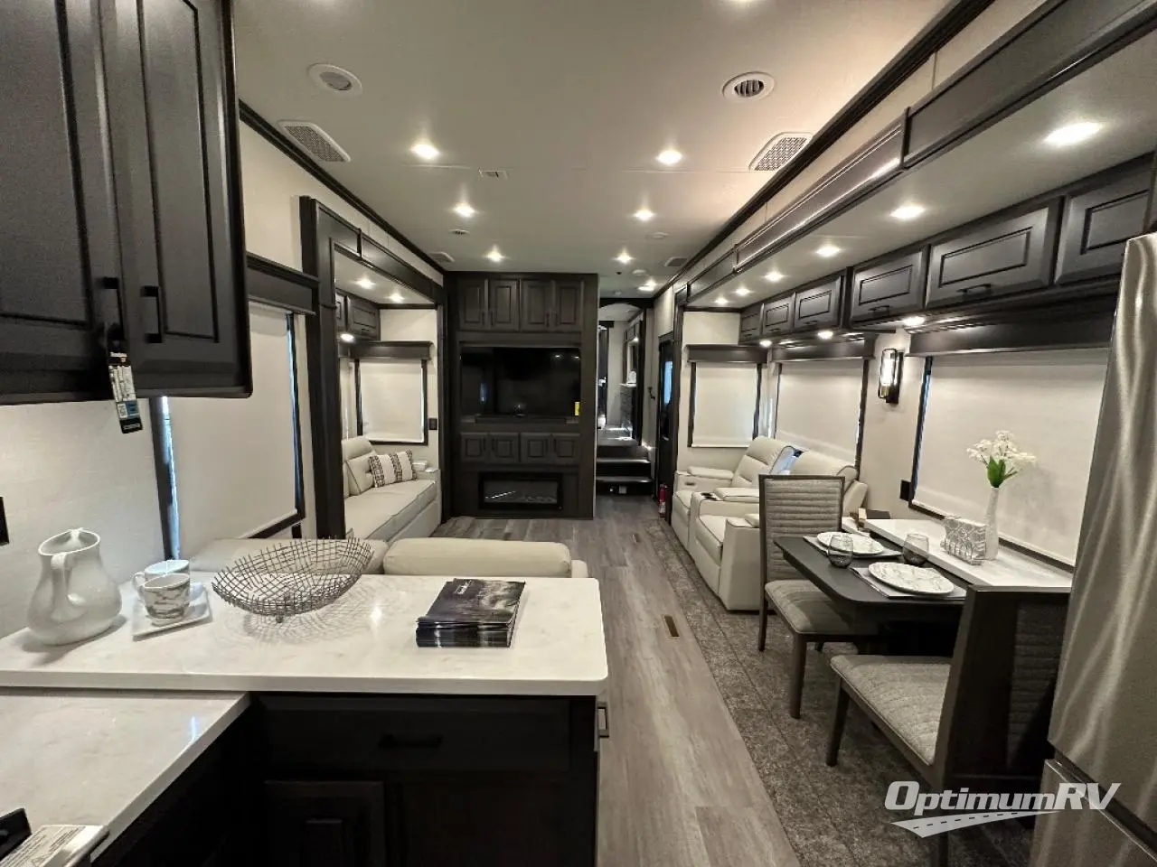 2024 DRV Luxury Suites Mobile Suites MS 41RKDB Photo 3