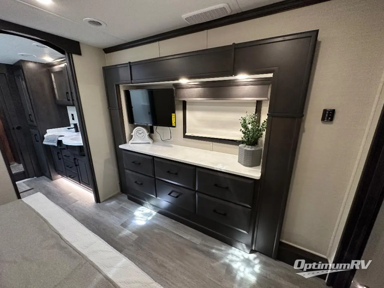 2024 DRV Luxury Suites Mobile Suites MS 41RKDB Photo 17