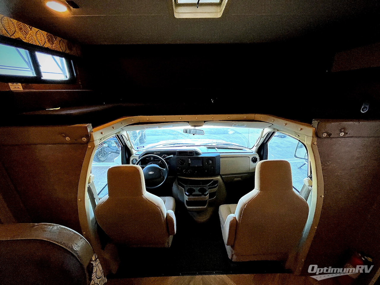 2016 Coachmen Freelander 21QB  Ford 350 Photo 5