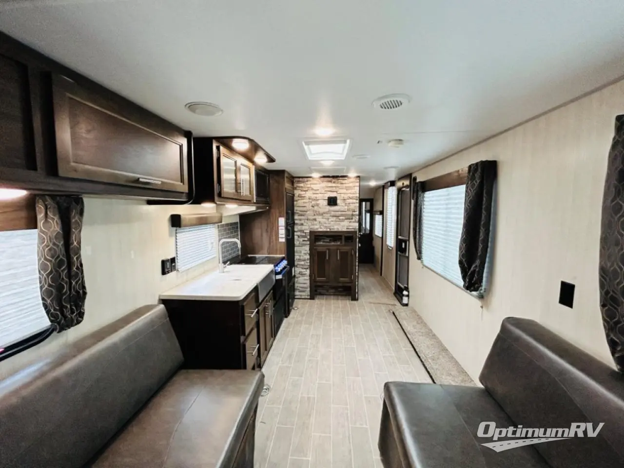 2021 Forest River Cherokee Grey Wolf 25RRT Photo 5