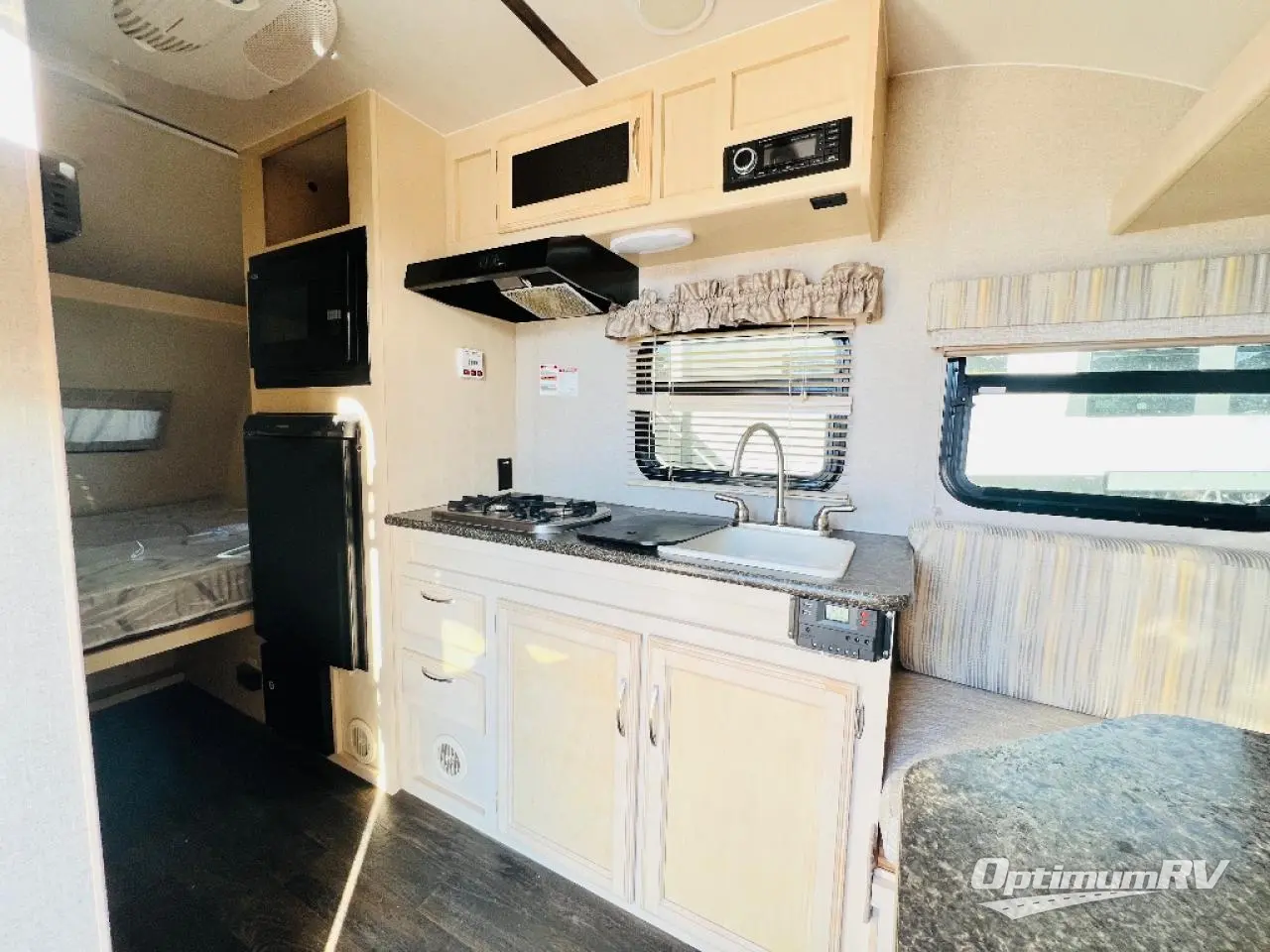 2019 Winnebago Towables Minnie 1710 Photo 7