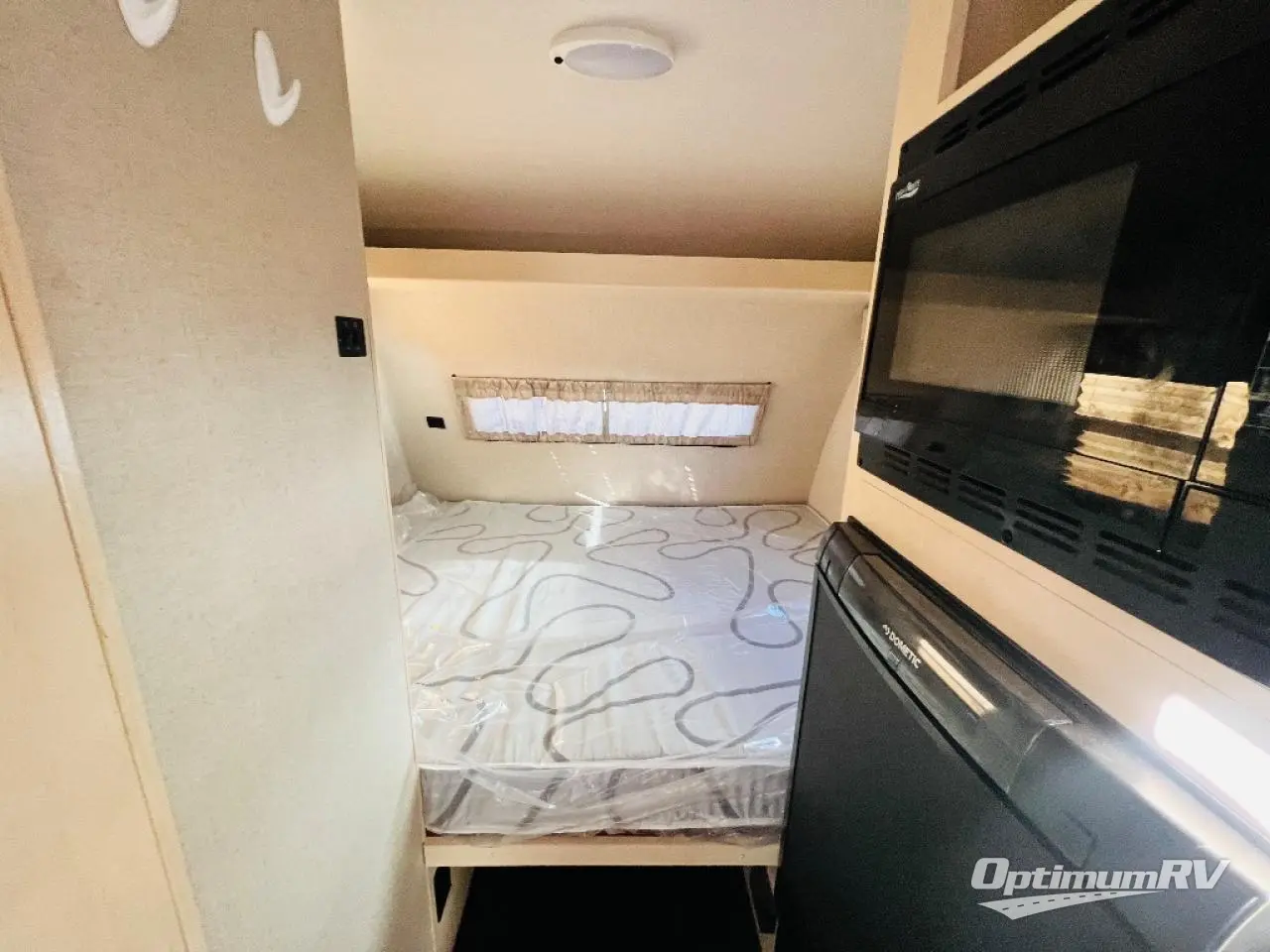 2019 Winnebago Towables Minnie 1710 Photo 12