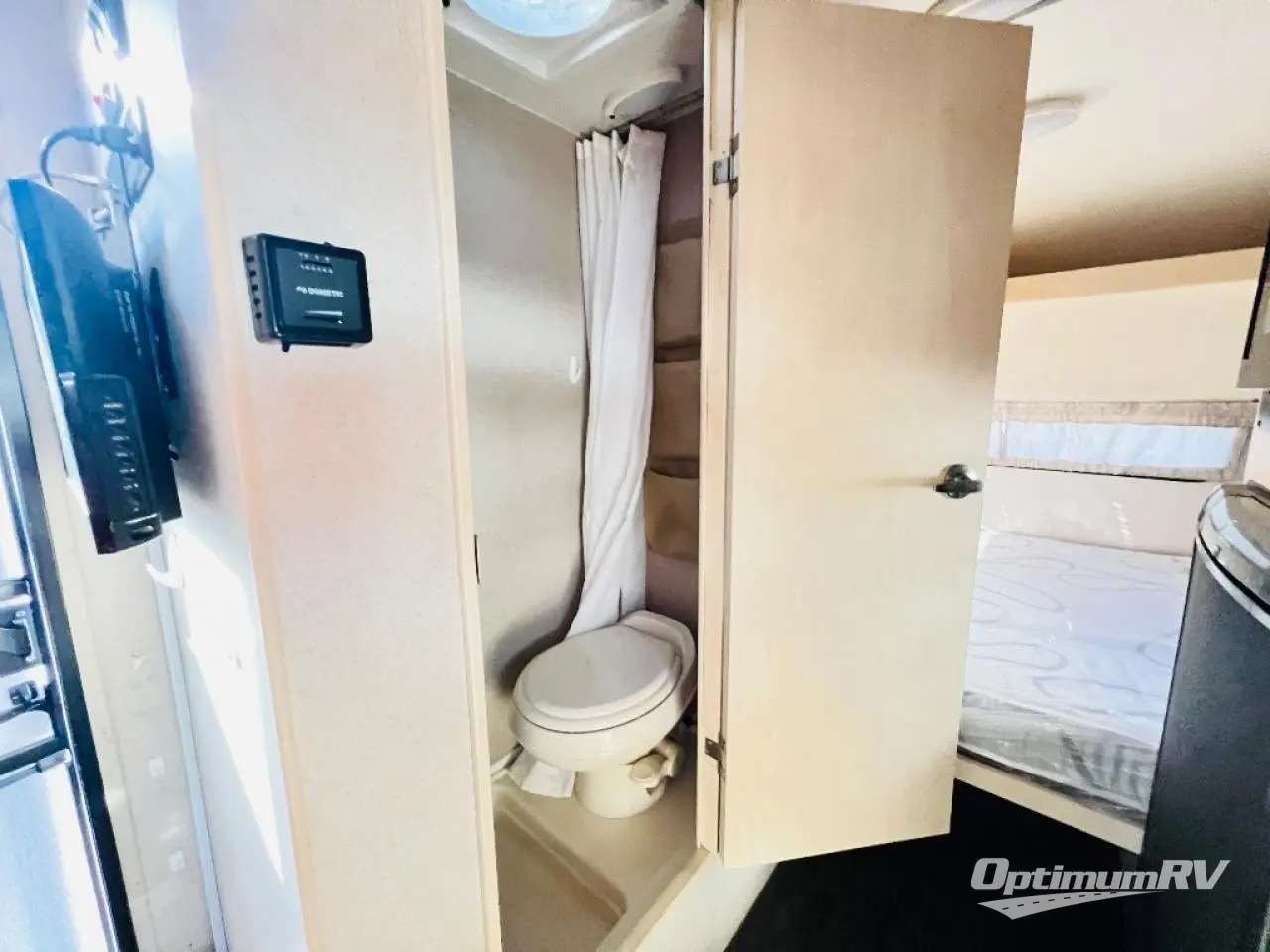 2019 Winnebago Towables Minnie 1710 Photo 14