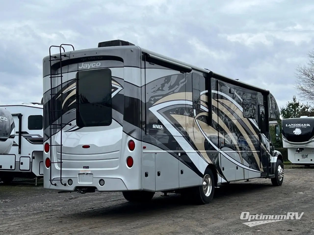 2021 Jayco Seneca 37TS Photo 2