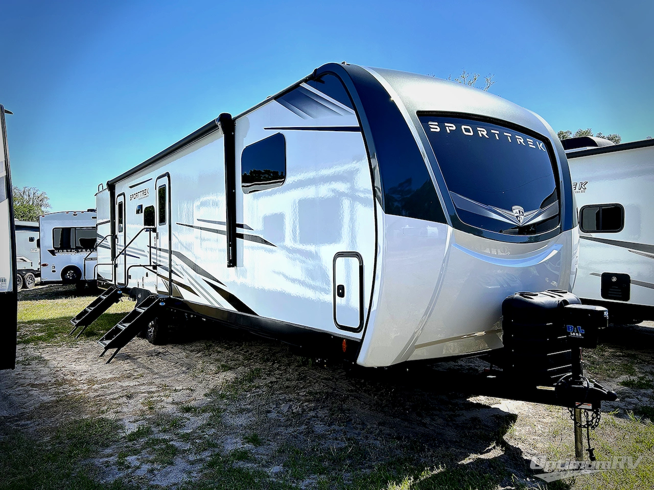 2025 Venture SportTrek Touring Edition STT343VBH Photo 1