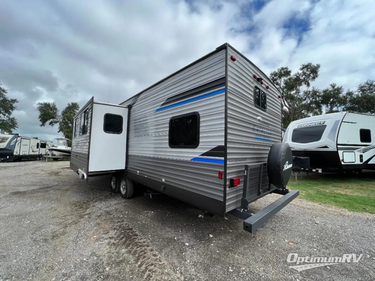 2022 Coachmen Catalina Legacy 303QBCK Photo 3