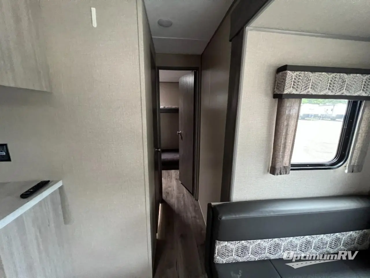 2022 Coachmen Catalina Legacy 303QBCK Photo 18