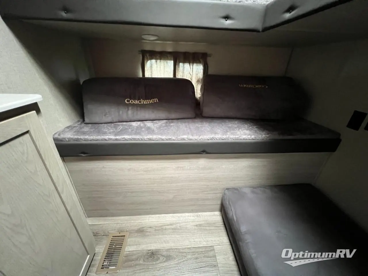 2022 Coachmen Catalina Legacy 303QBCK Photo 20