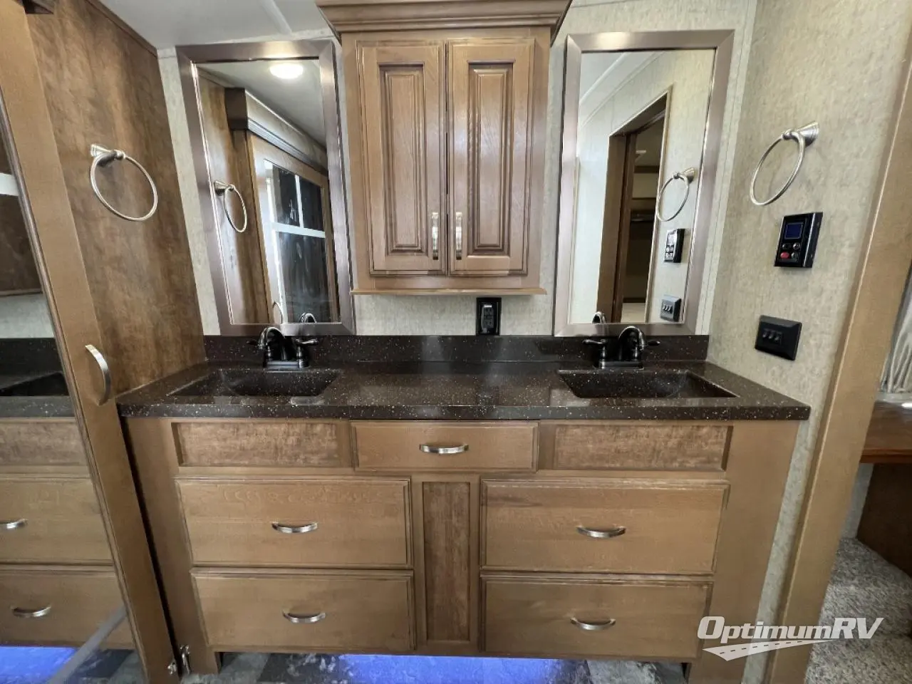 2018 Forest River Cedar Creek Hathaway Edition 38FBD Photo 23