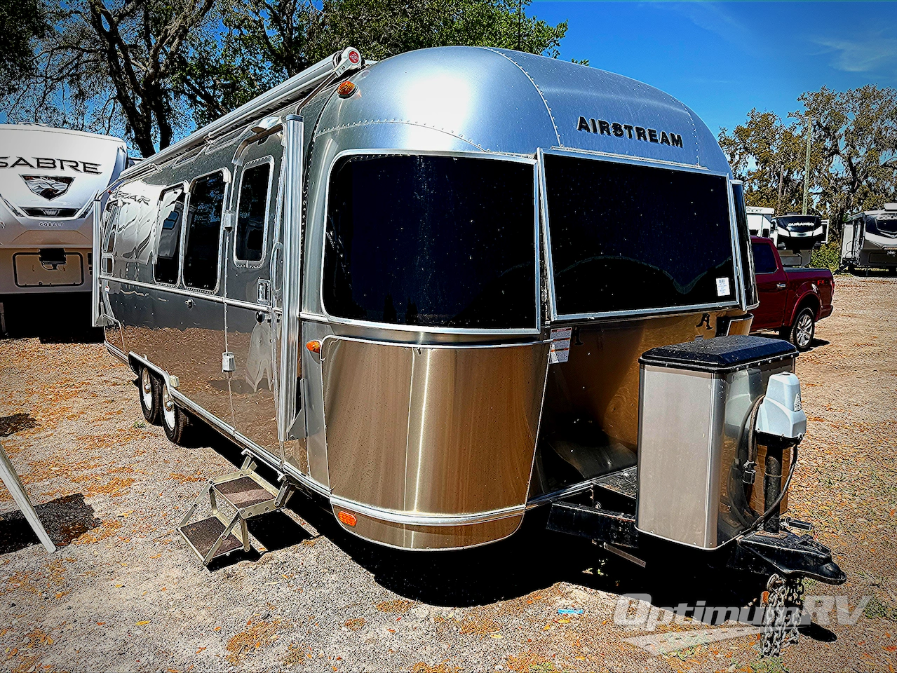 2017 Airstream Serenity 27FB Photo 1
