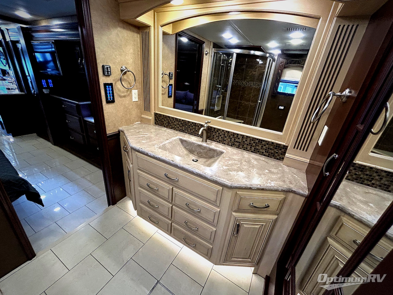 2015 Entegra Anthem 44B Photo 20