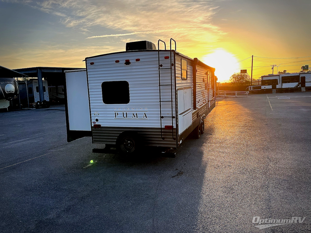 2022 Palomino Puma 32RBFQ Photo 2