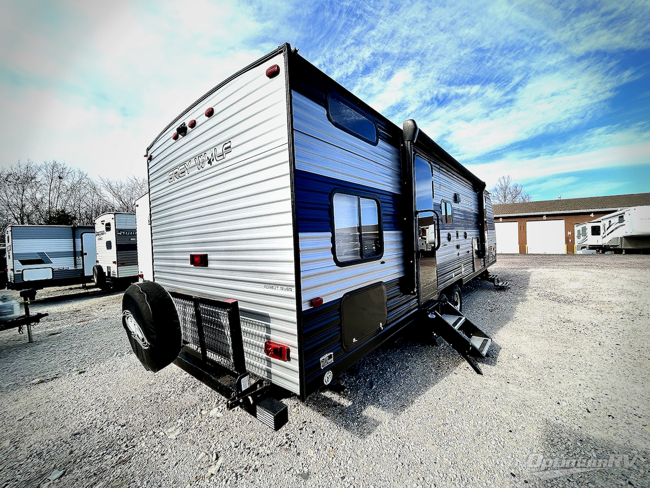 2022 Forest River Cherokee Grey Wolf 27DBH Photo 2