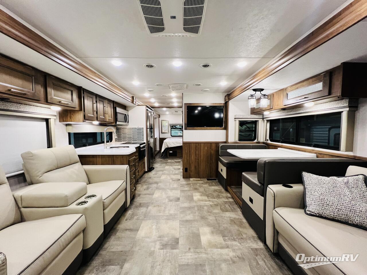 2020 Coachmen Mirada 35OS Photo 4