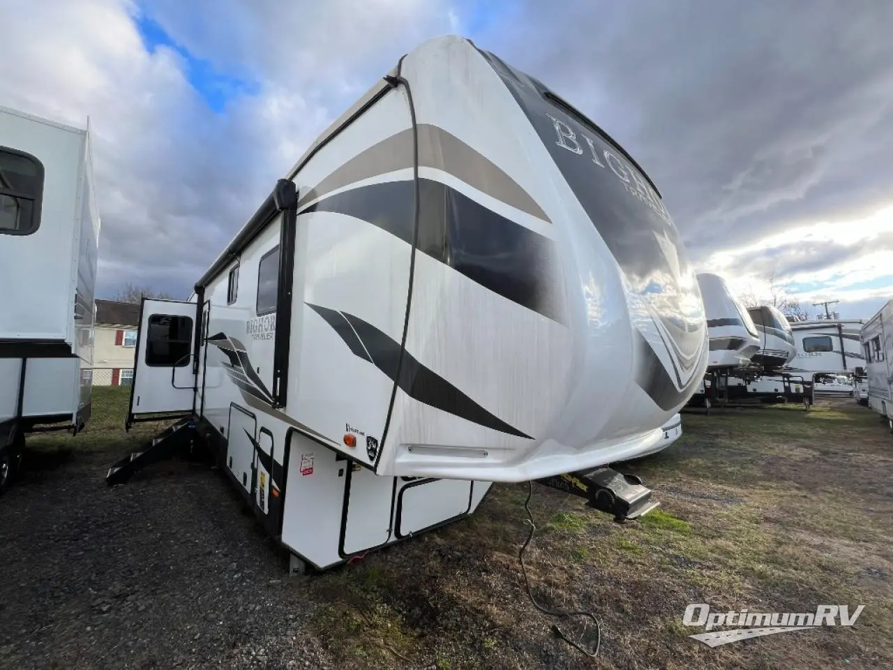 2023 Heartland Bighorn Traveler 35BK Photo 1