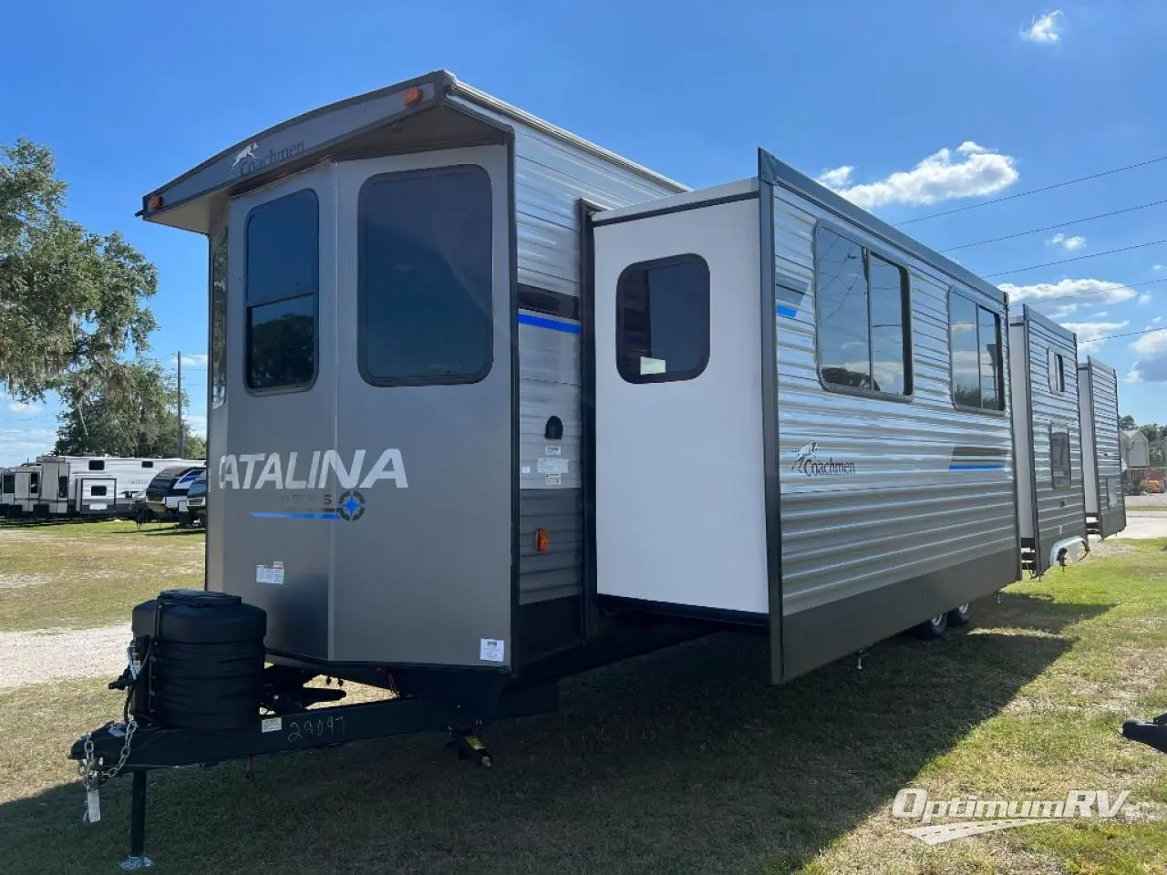 2023 Coachmen Catalina Destination Series 39FKTS Photo 3