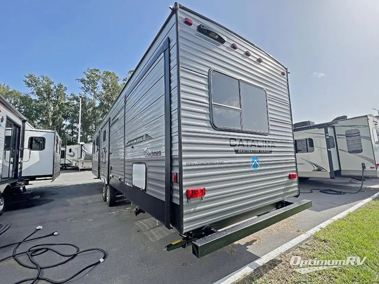 2024 Coachmen Catalina Destination Series 39FKTS Photo 2