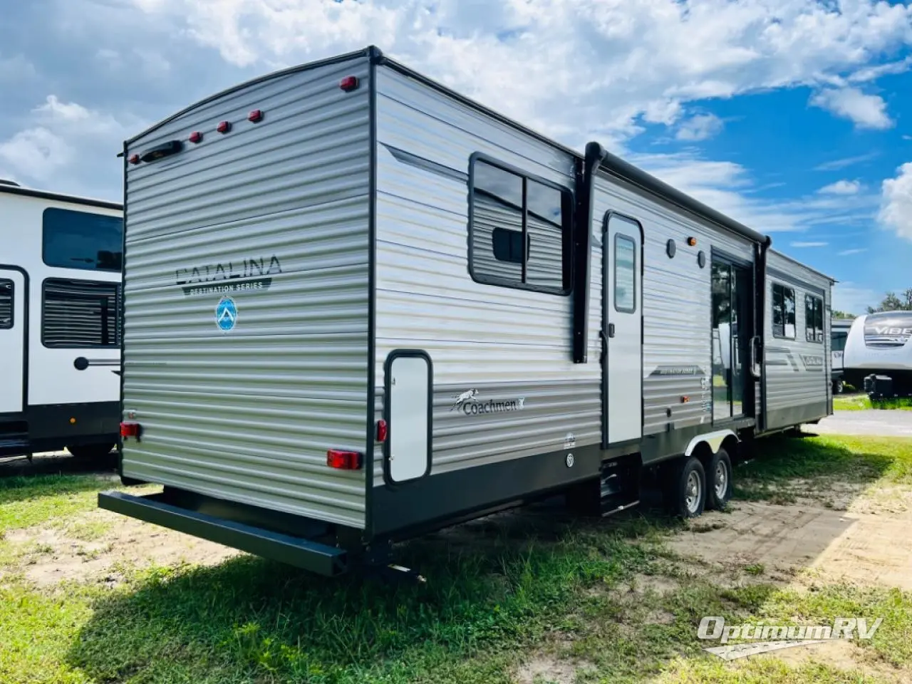 2024 Coachmen Catalina Destination Series 39MKTS Photo 2