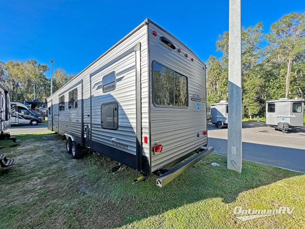 2024 Coachmen Catalina Destination Series 40BHTS Photo 3