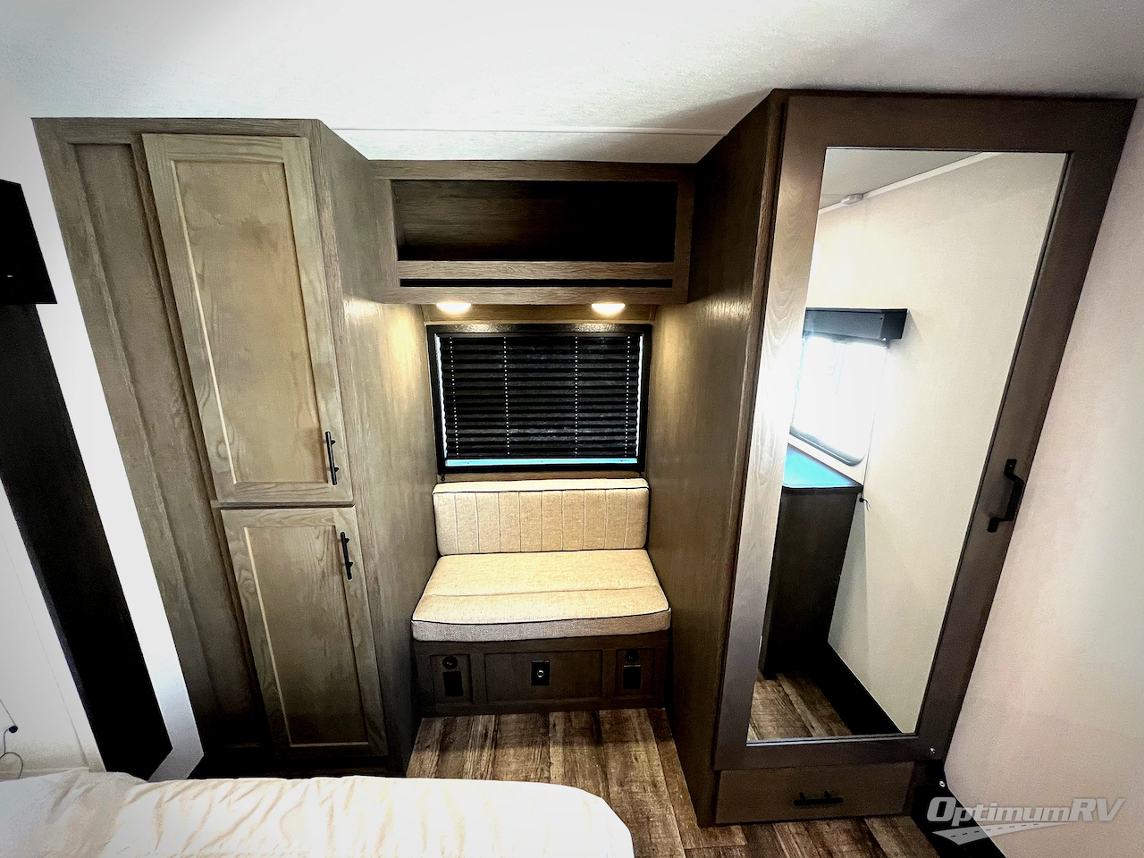 2025 Forest River Cherokee Arctic Wolf Suite 3650SUITE Photo 30