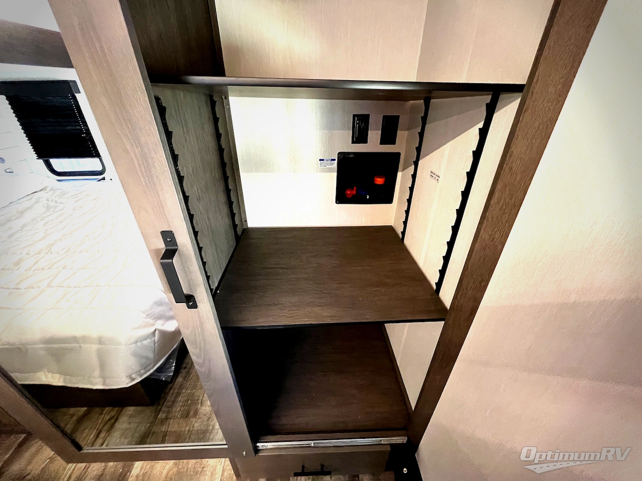 2025 Forest River Cherokee Arctic Wolf Suite 3650SUITE Photo 31