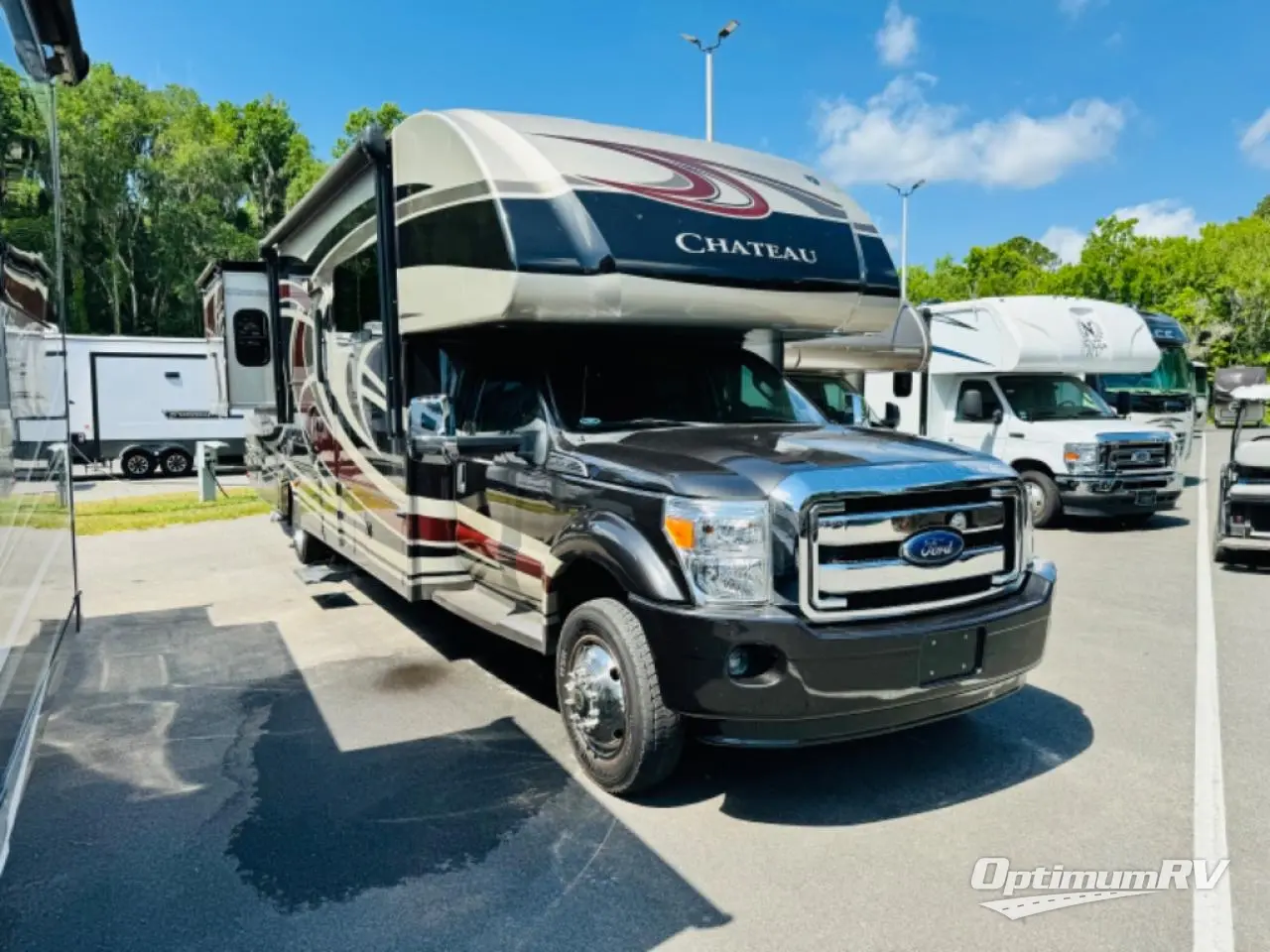 2015 Thor Chateau Super C 35SF Photo 1