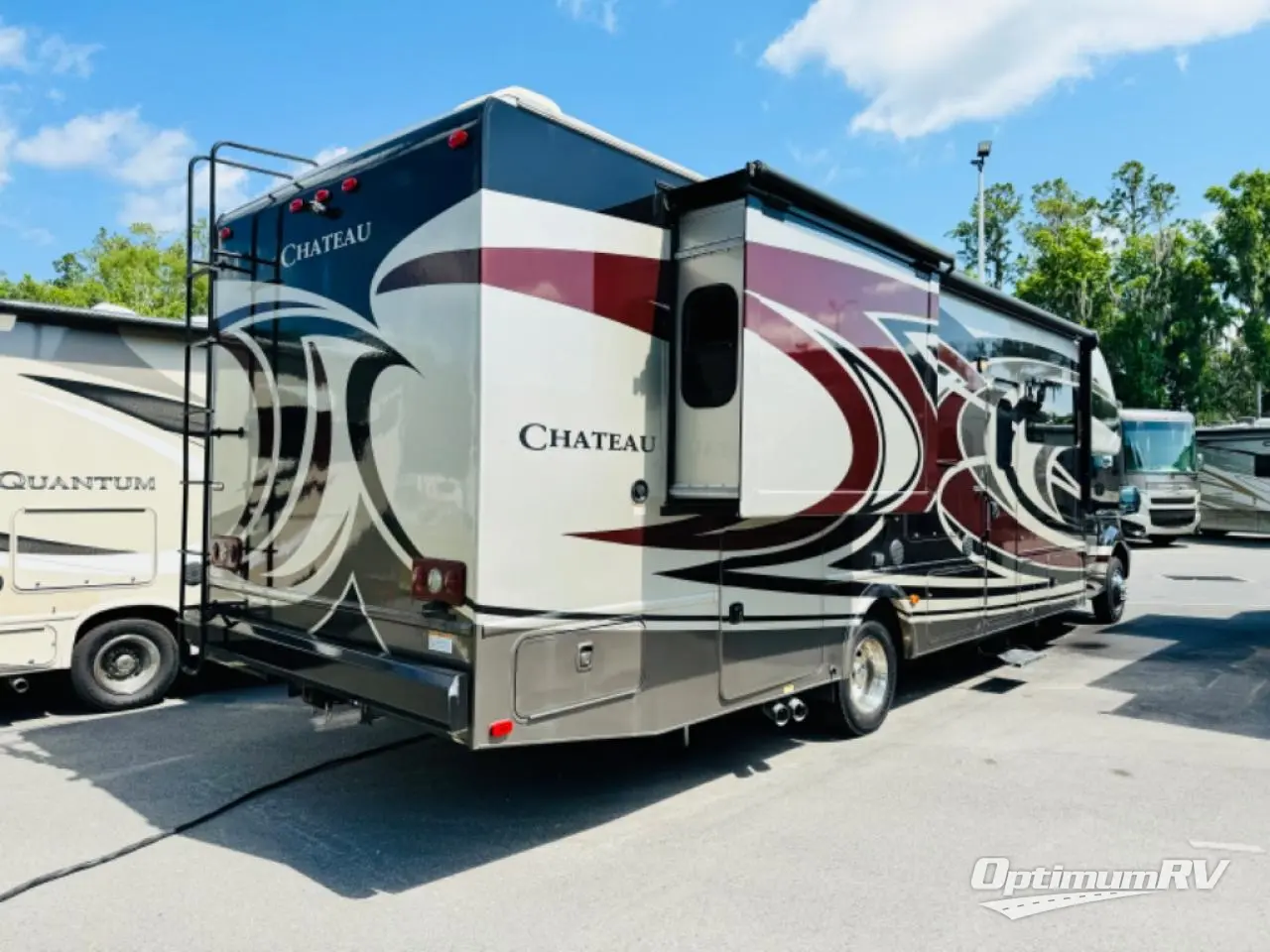 2015 Thor Chateau Super C 35SF Photo 2