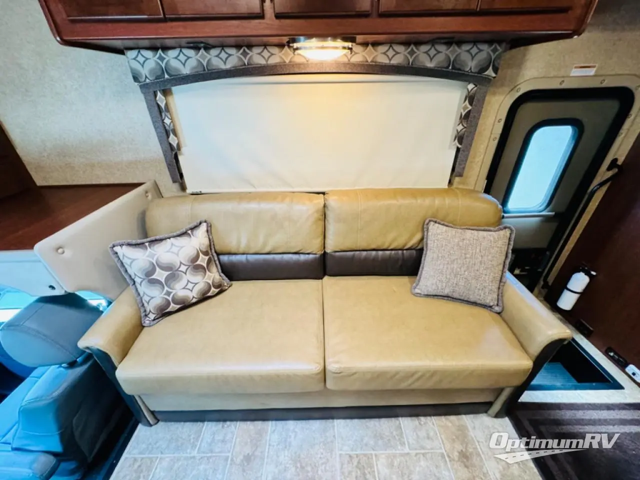 2015 Thor Chateau Super C 35SF Photo 8