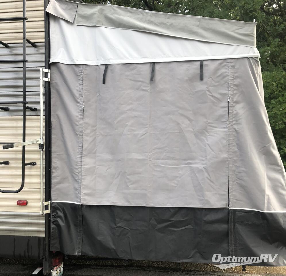 2018 Forest River Cherokee 255RR Photo 25