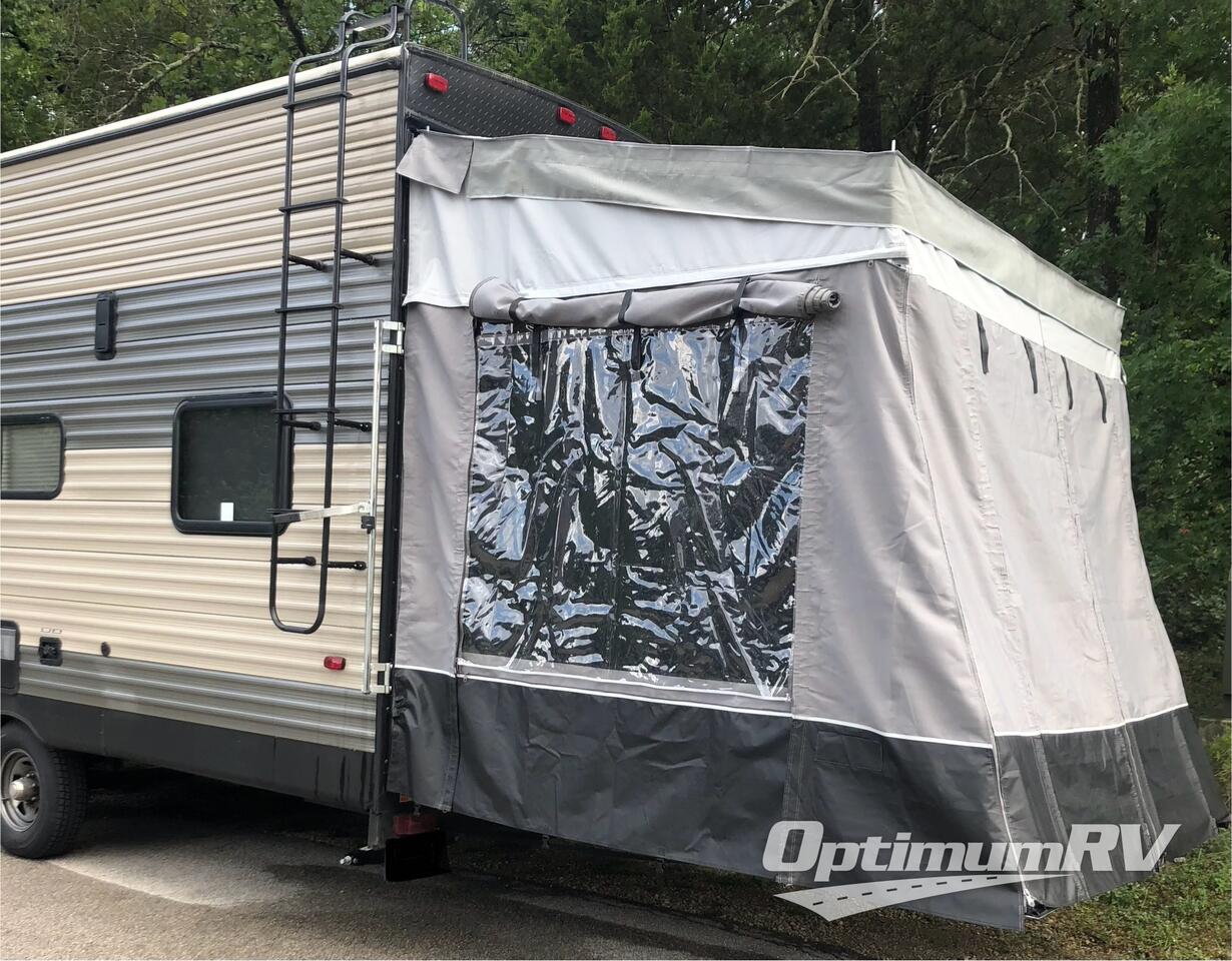 2018 Forest River Cherokee 255RR Photo 24