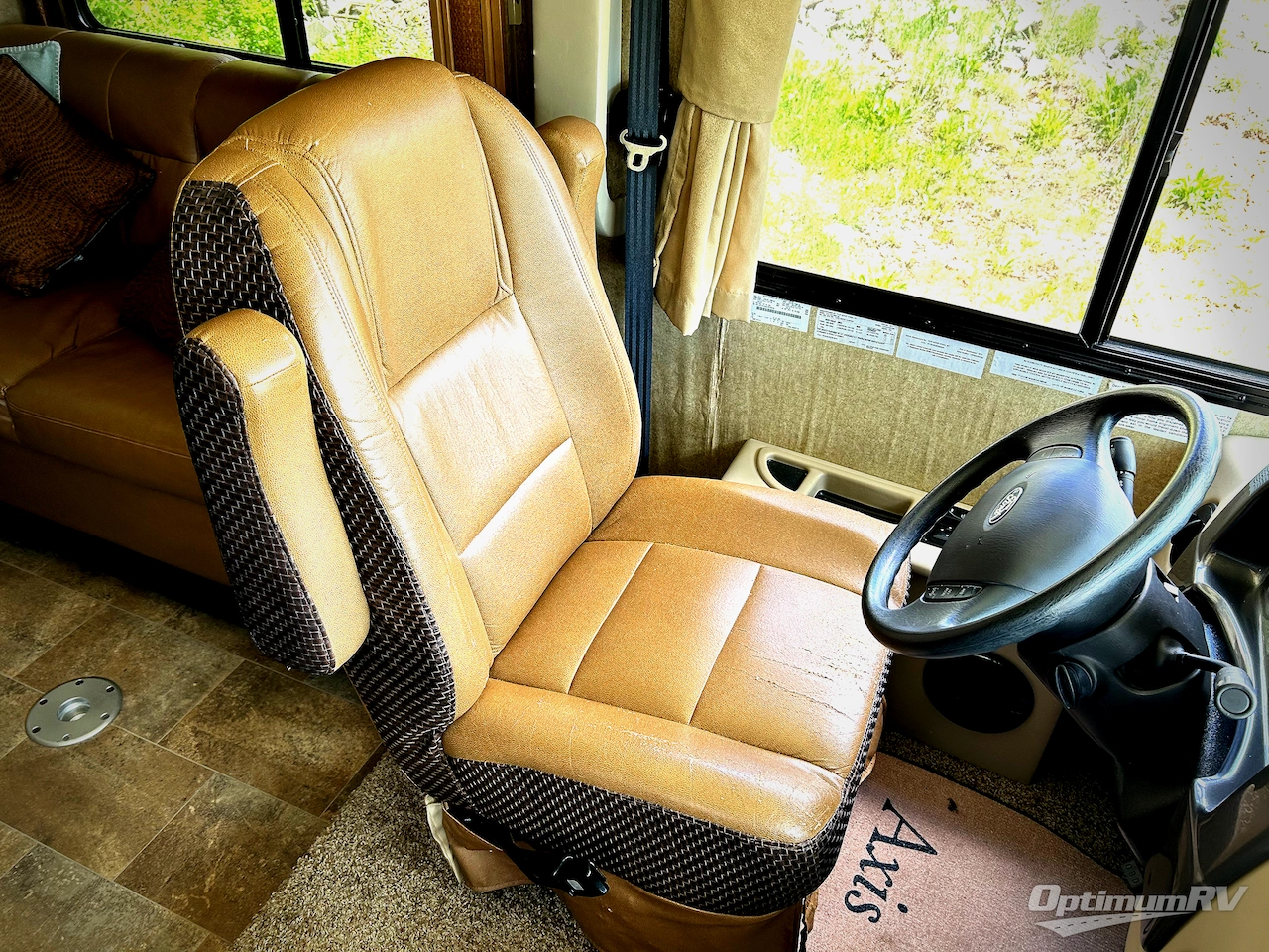 2014 Thor Axis 24 1 Photo 2