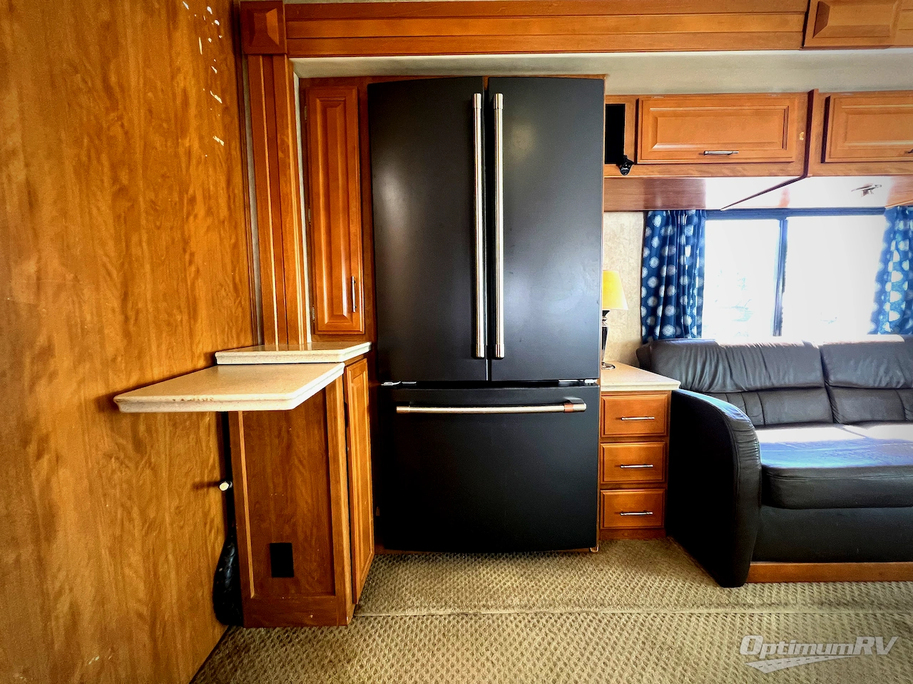 2008 Fleetwood Discovery 35H Photo 11