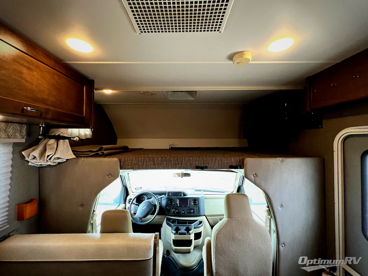 2018 Winnebago Outlook 22C Photo 7