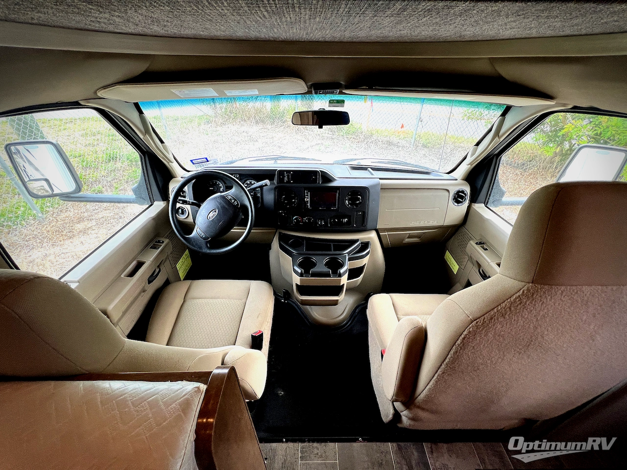 2018 Winnebago Outlook 22C Photo 6