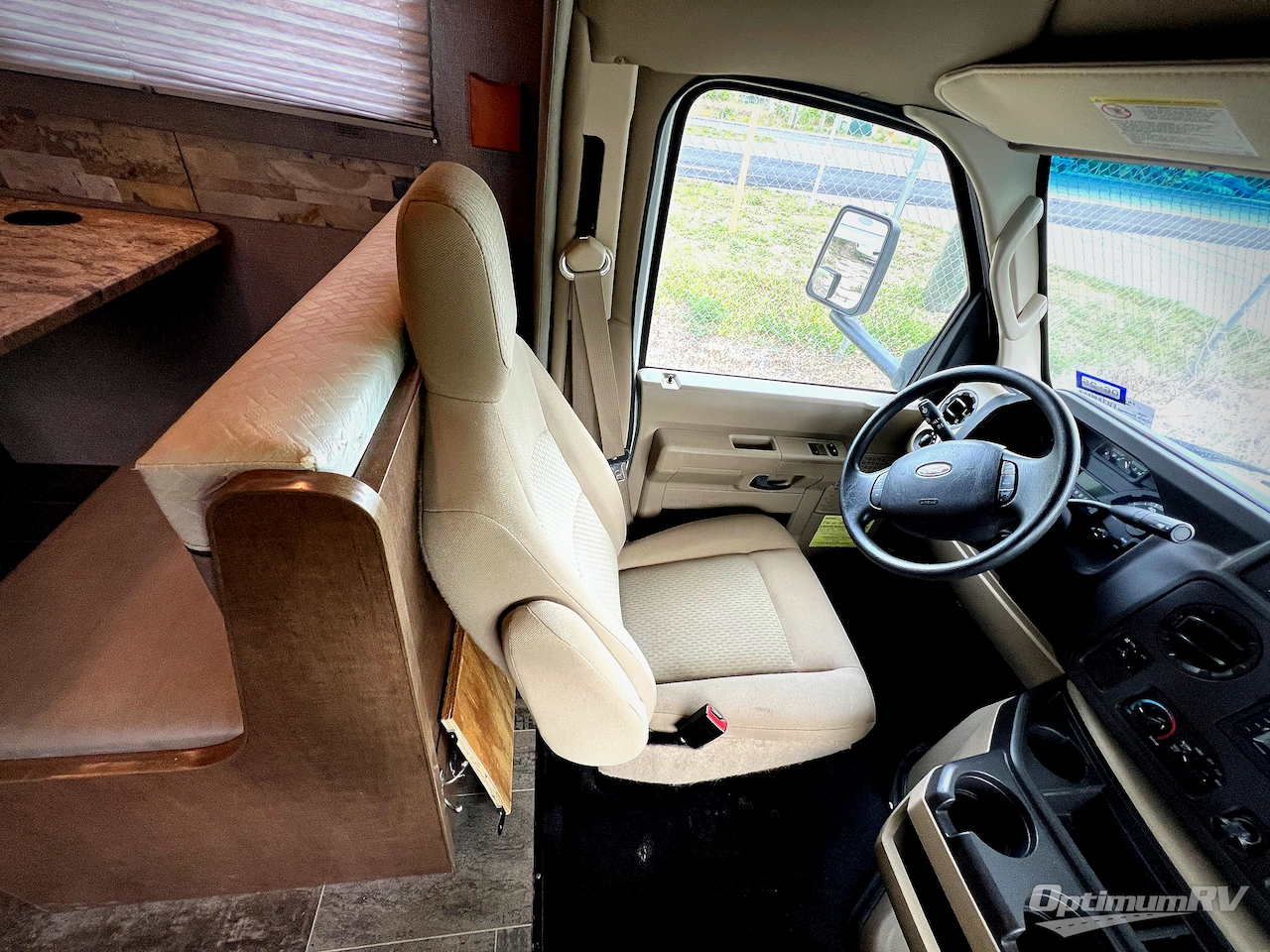 2018 Winnebago Outlook 22C Photo 4