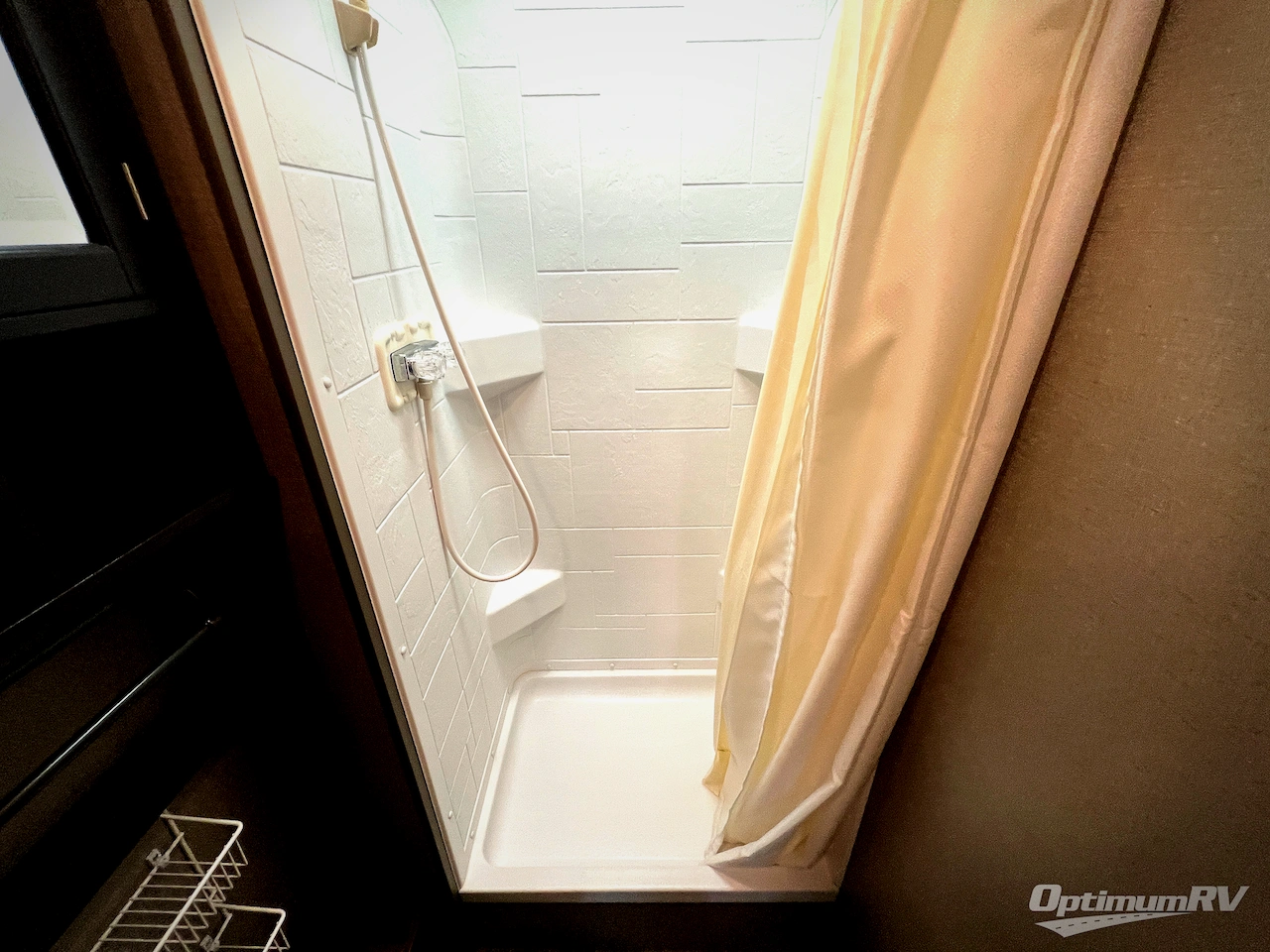 2018 Winnebago Outlook 22C Photo 21