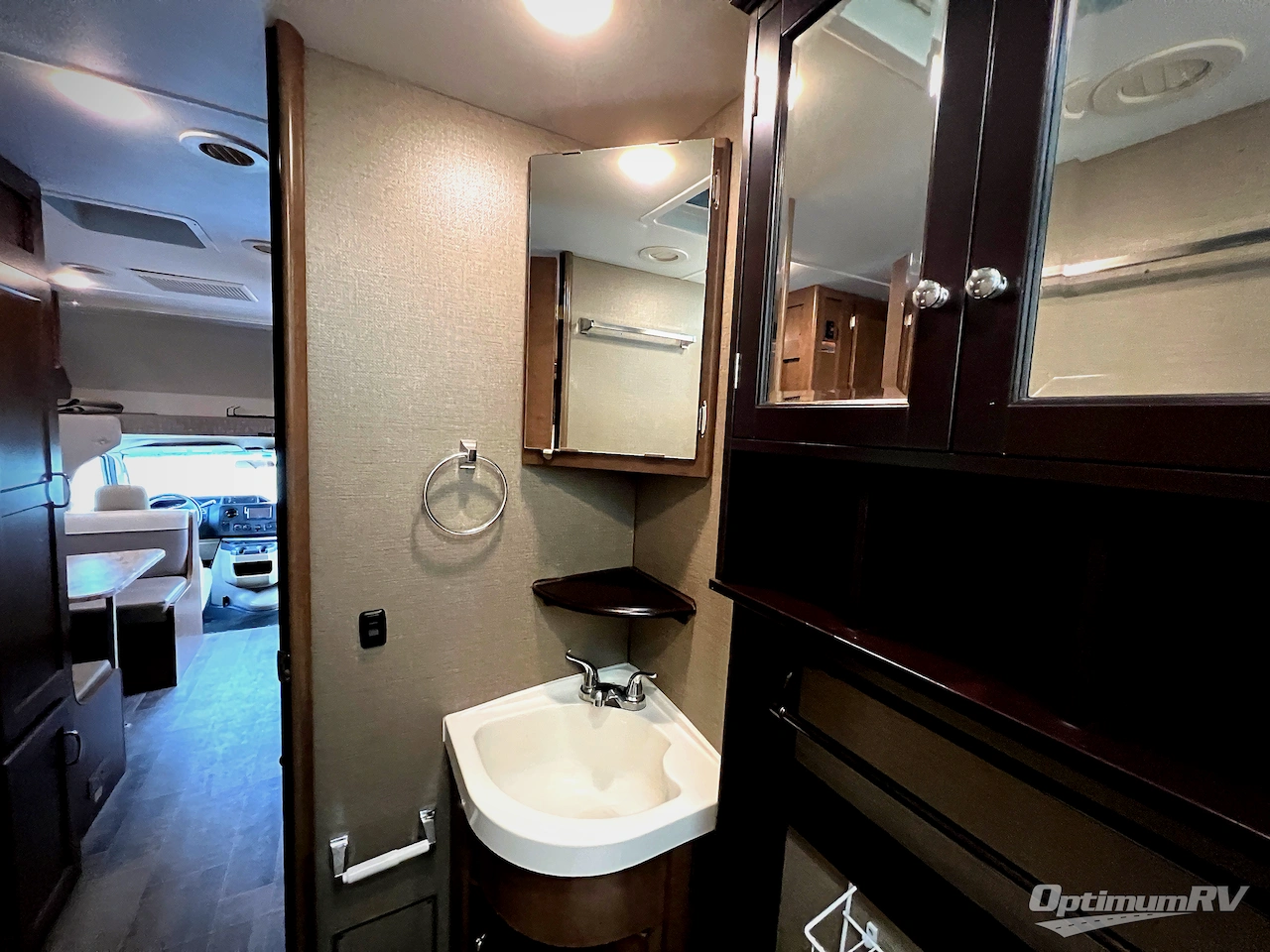 2018 Winnebago Outlook 22C Photo 22