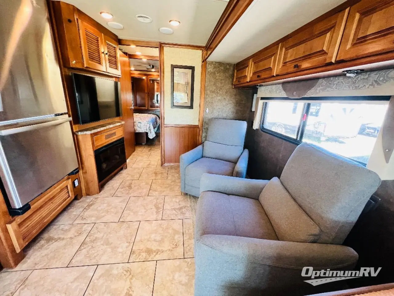 2014 Tiffin Allegro 31SA Photo 8