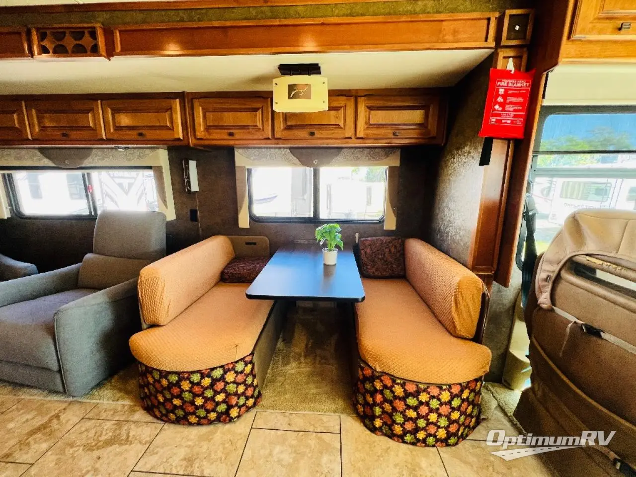 2014 Tiffin Allegro 31SA Photo 10