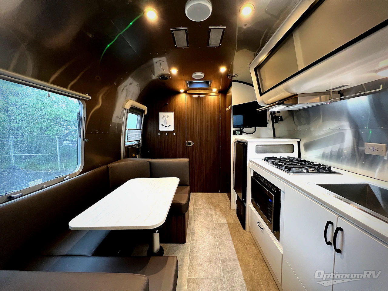 2022 Airstream Caravel 22FB Photo 3