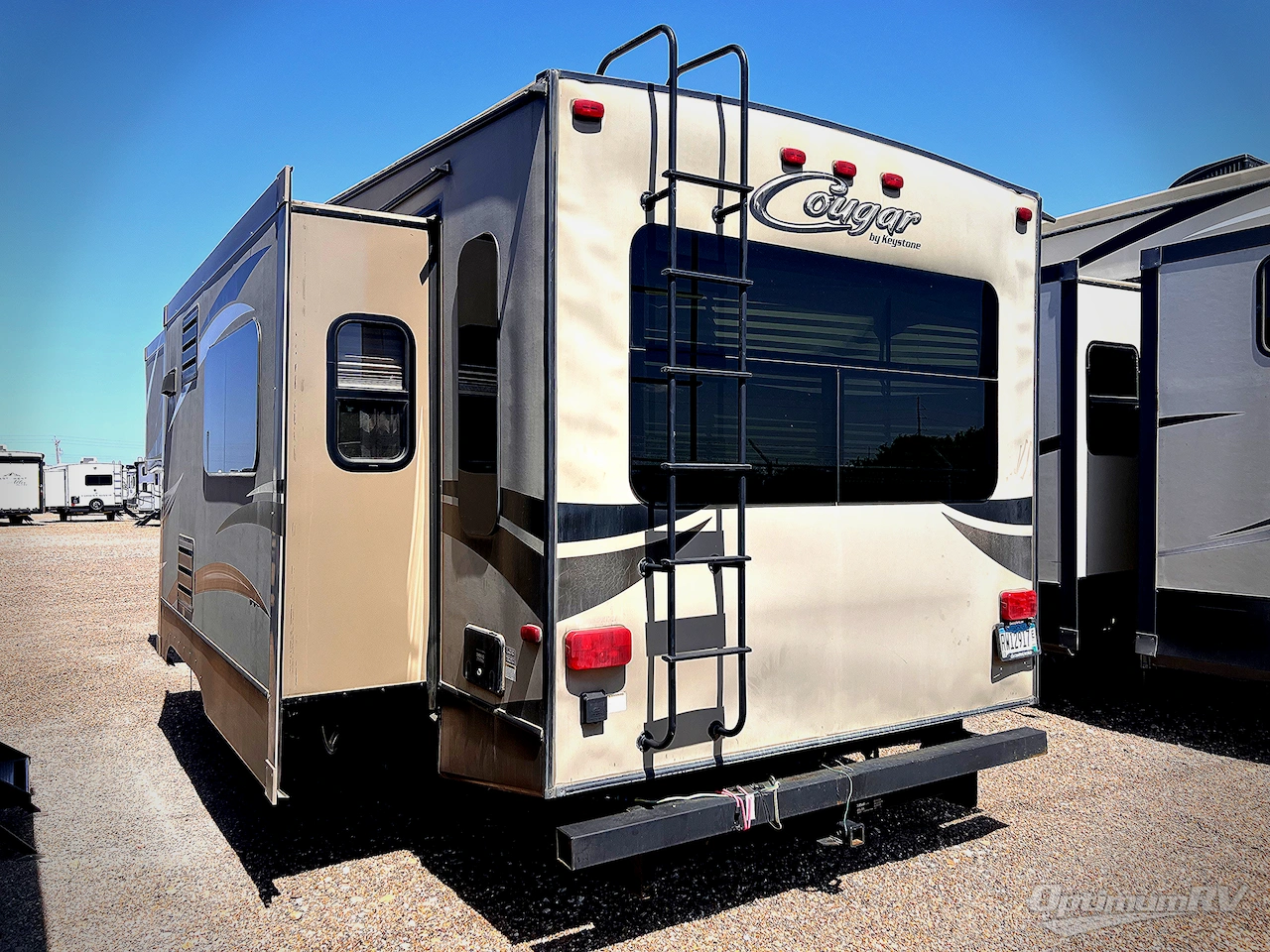 2015 Keystone Cougar 313RLI Photo 3