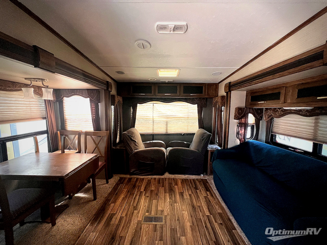 2015 Keystone Cougar 313RLI Photo 4
