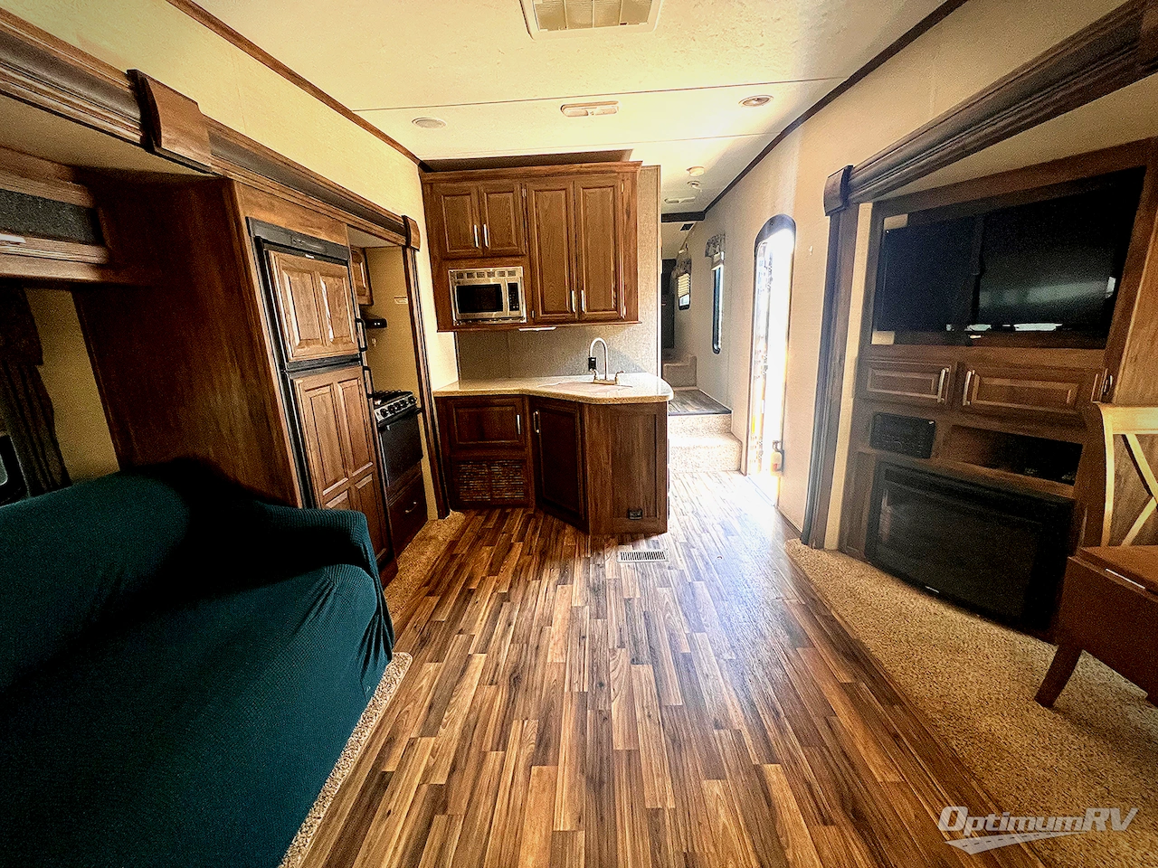 2015 Keystone Cougar 313RLI Photo 5