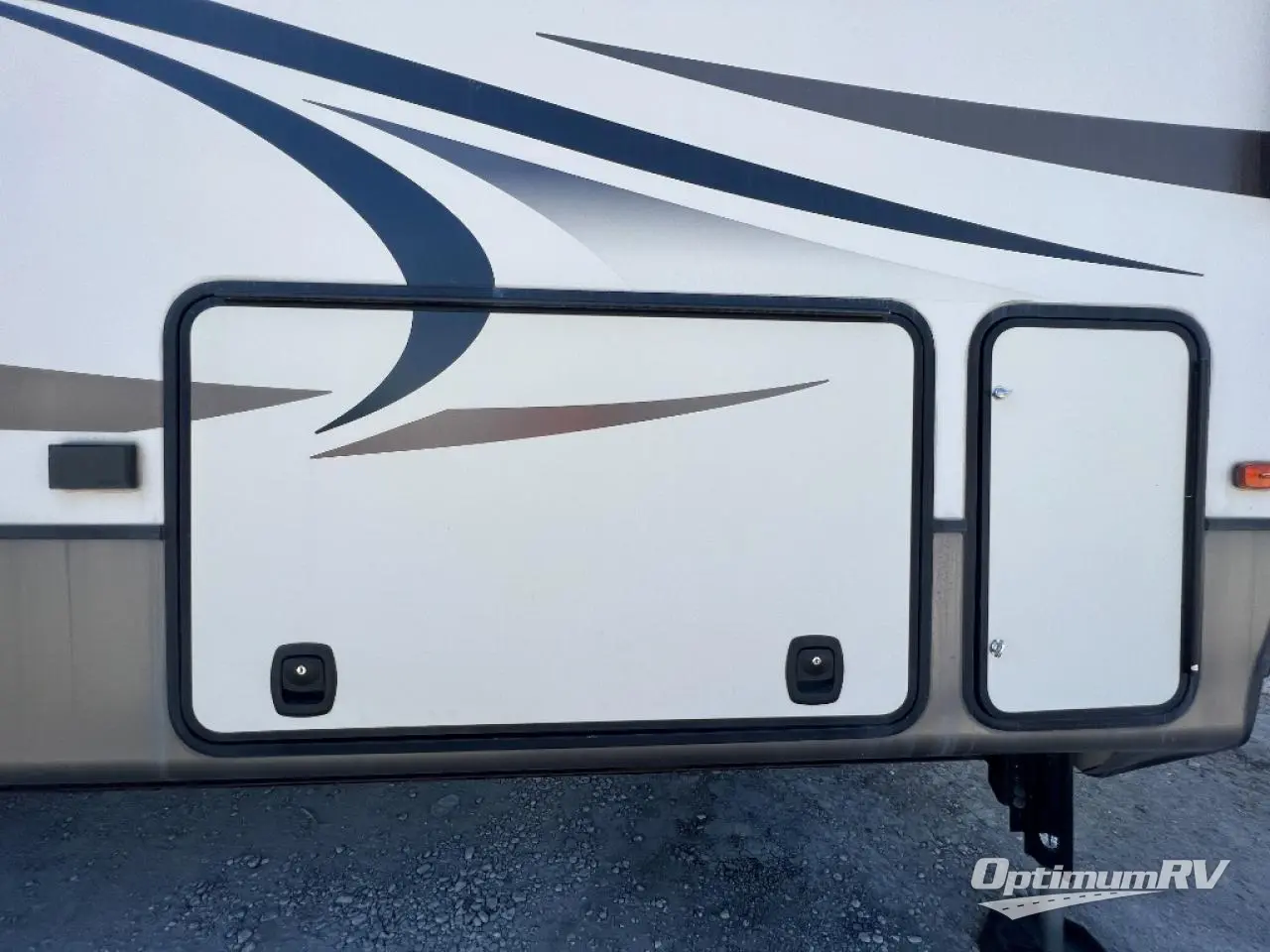 2016 Keystone Montana 3720RL Photo 4