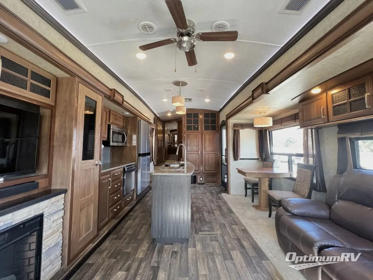 2016 Keystone Montana 3720RL Photo 7