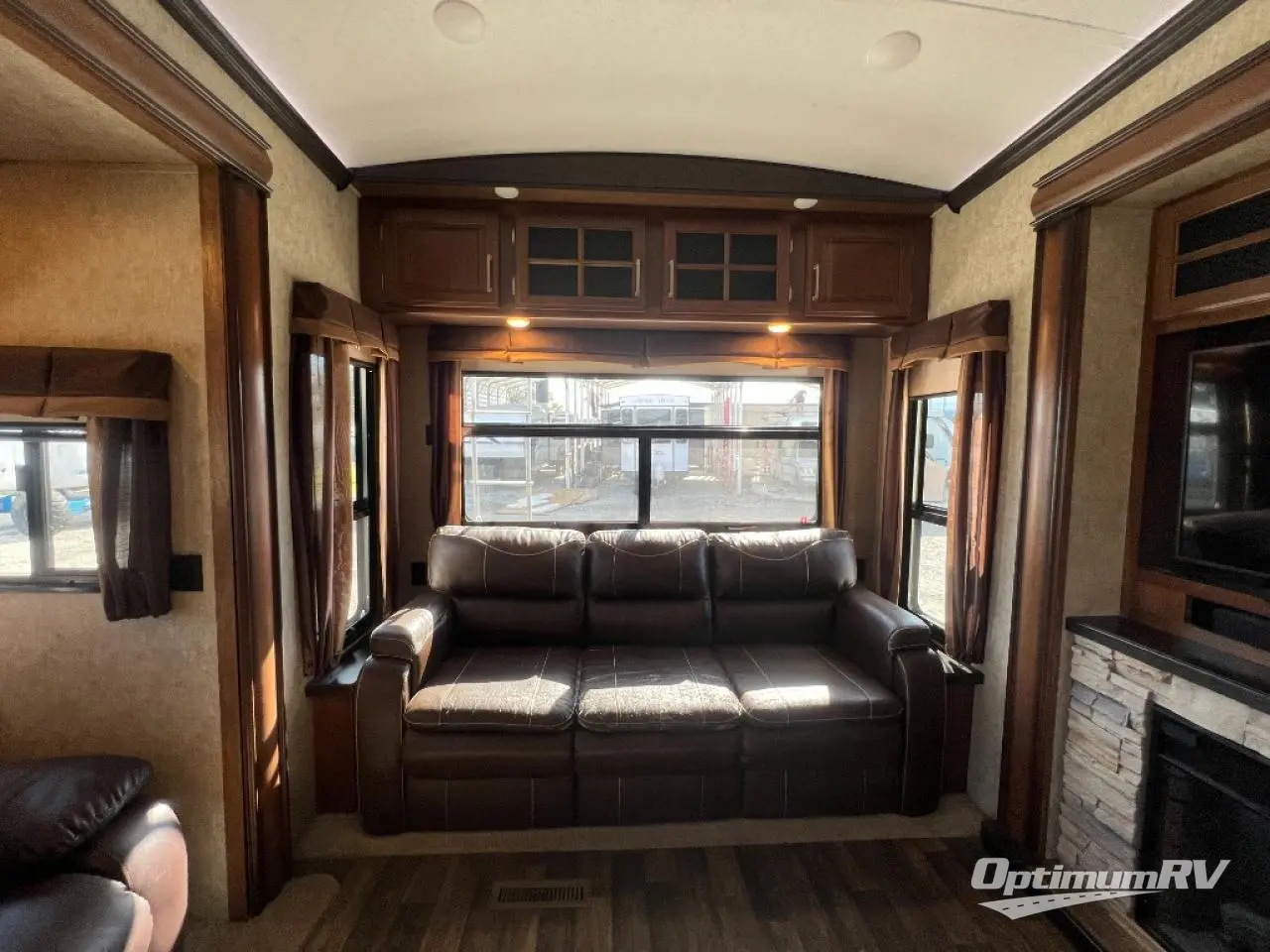 2016 Keystone Montana 3720RL Photo 10