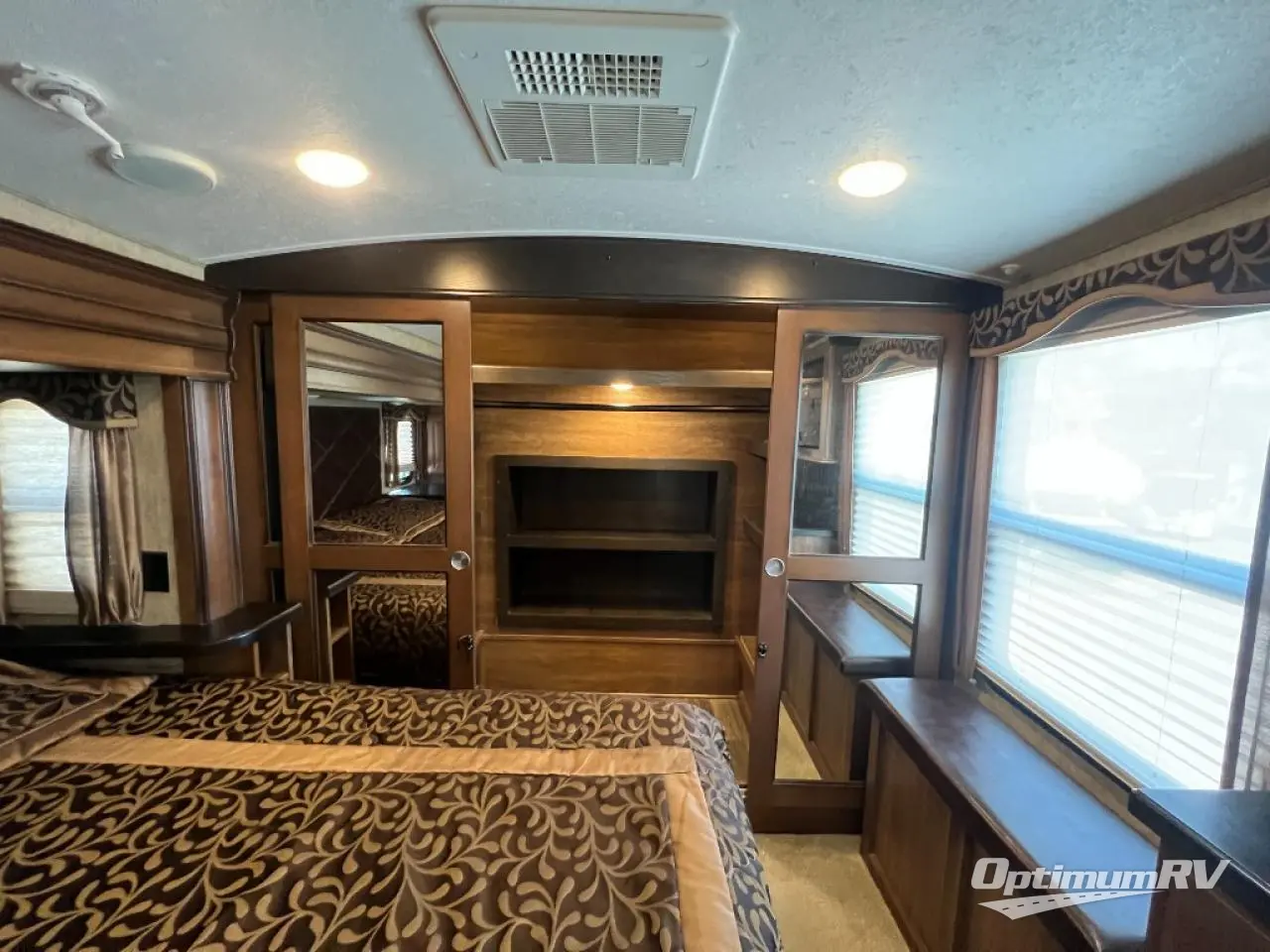 2016 Keystone Montana 3720RL Photo 23