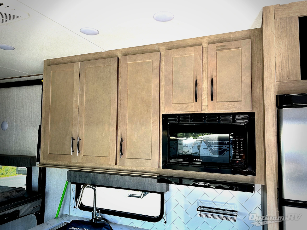 2023 Grand Design Momentum G-Class 31G Photo 9