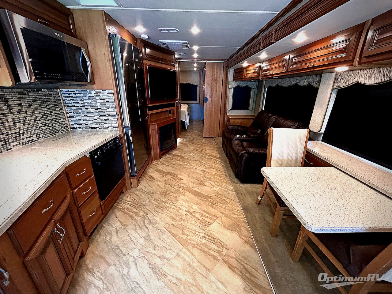 2016 Holiday Rambler Vacationer 33CT Photo 7