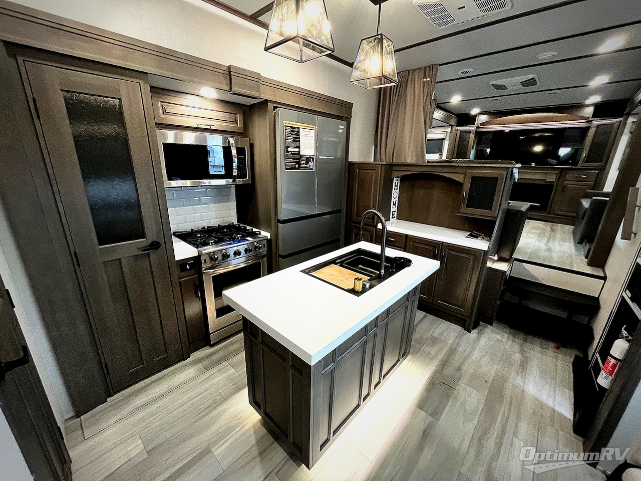 2024 Grand Design Solitude 380FL Photo 7